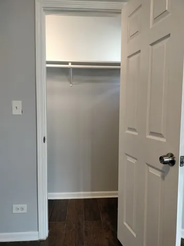 $1,475 | 2525 East 72nd Place, Unit 1, Chicago, IL 60649