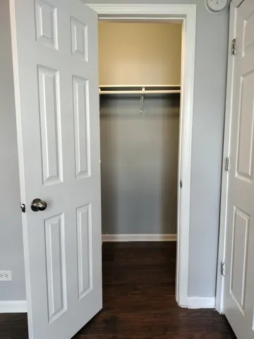 $1,475 | 2525 East 72nd Place, Unit 1, Chicago, IL 60649