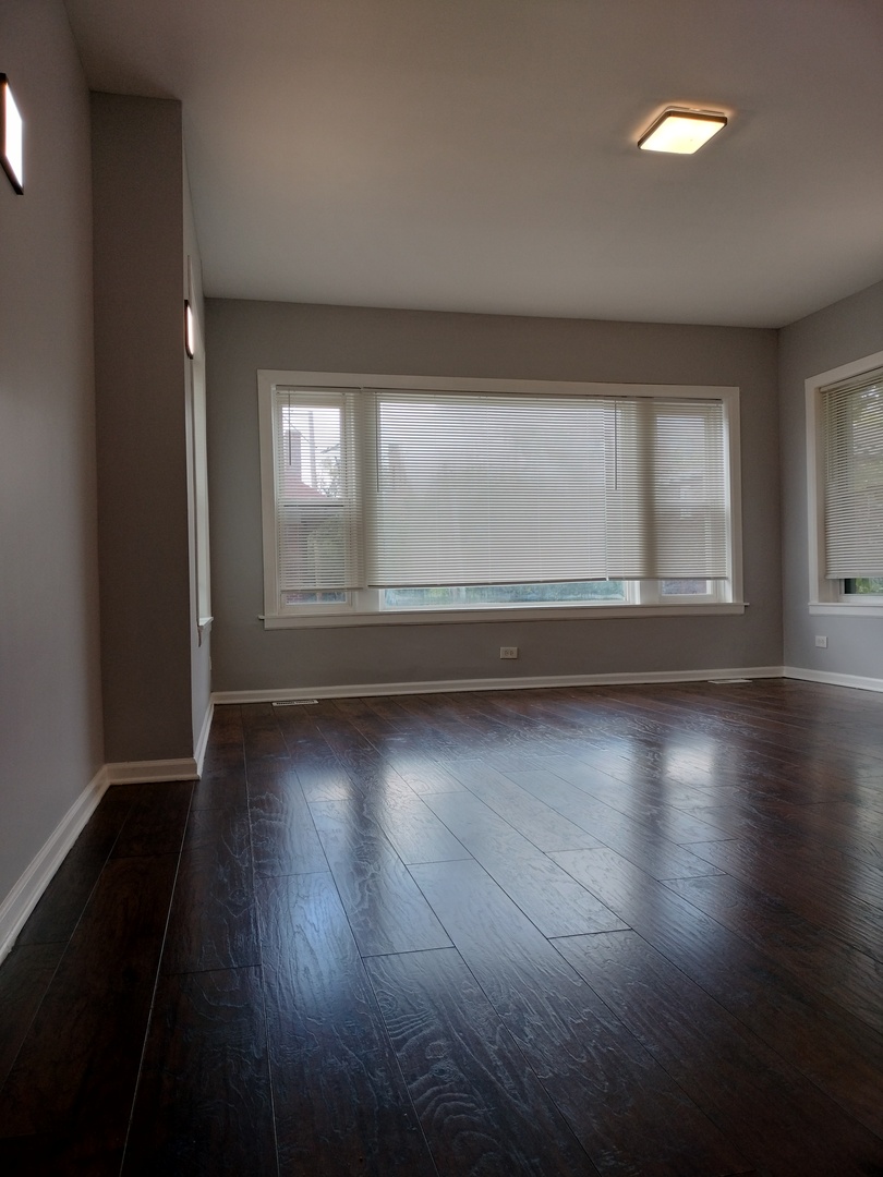 2525 East 72nd Place, Unit 1 Chicago, IL 60649 - Photo 3 of 21