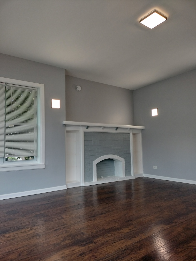 2525 East 72nd Place, Unit 1 Chicago, IL 60649 - Photo 4 of 21