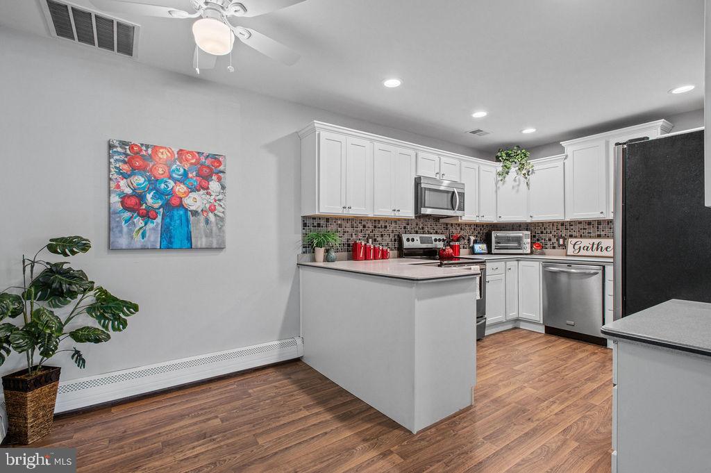 11 Cardinal Road Levittown, PA 19057 - Photo 6 of 27