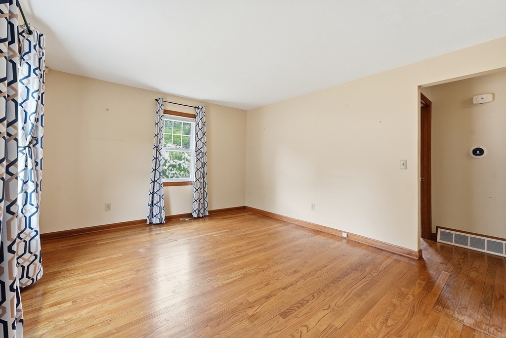 14 Duggan Circle Springfield, MA 01119 - Photo 12 of 41