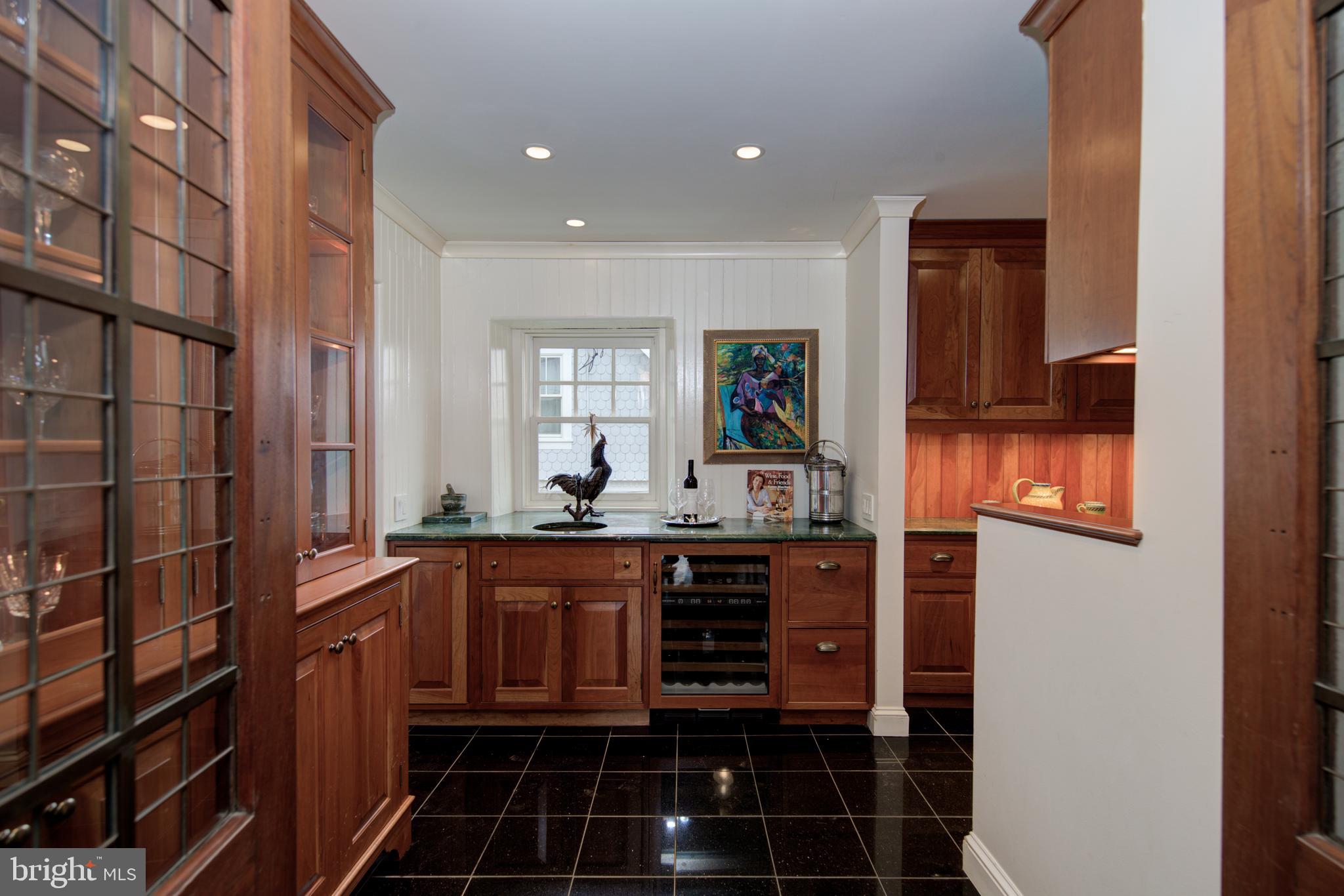 120 Patton Lane Wayne, PA 19087 - Photo 12 of 39 Butlers Pantry
