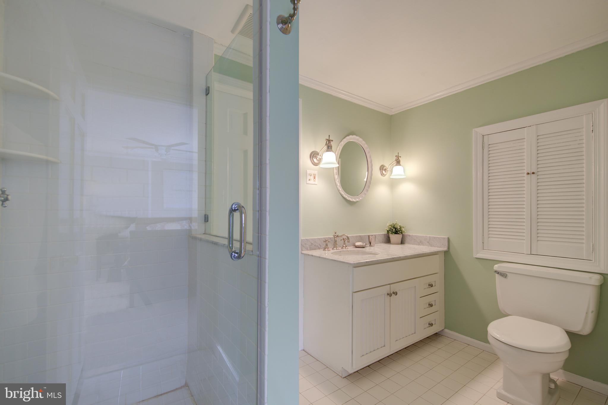120 Patton Lane Wayne, PA 19087 - Photo 30 of 39 2nd Master Bath