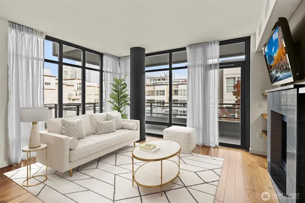 $925,000 | 10000 Main Street, Unit 603, Bellevue, WA 98004