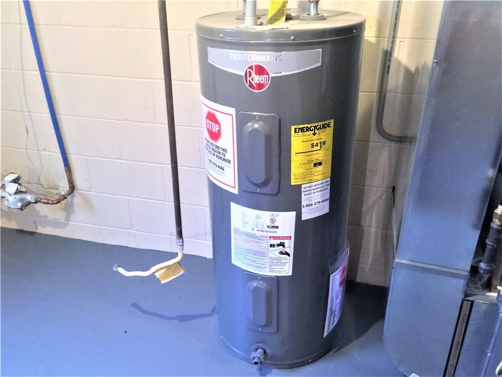 134 Spring Hill Road Aliquippa, PA 15001 - Photo 14 of 19 New Rheem Hot Water Tank