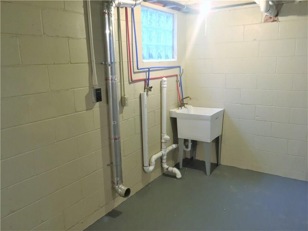 134 Spring Hill Road Aliquippa, PA 15001 - Photo 10 of 19 Laundry Area