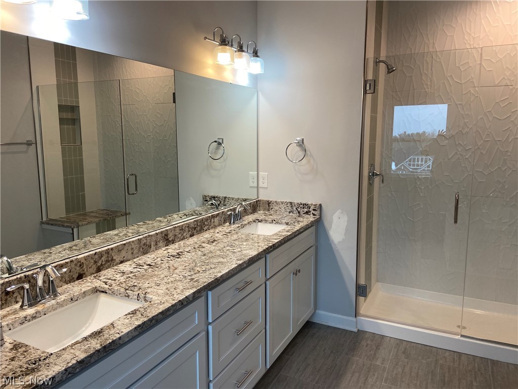 4777 Hillside Road Independence, OH 44131 - Photo 20 of 29 Luxurious master bath