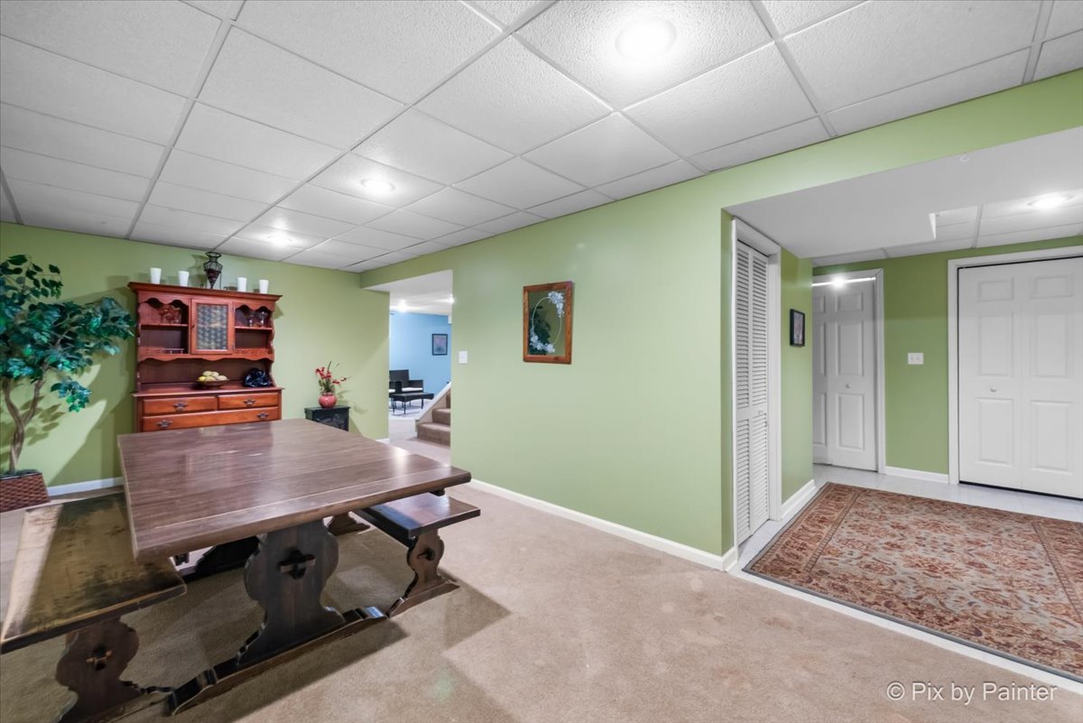 705 Cherry Tree Lane Genoa, IL 60135 - Photo 19 of 31 a room with furniture