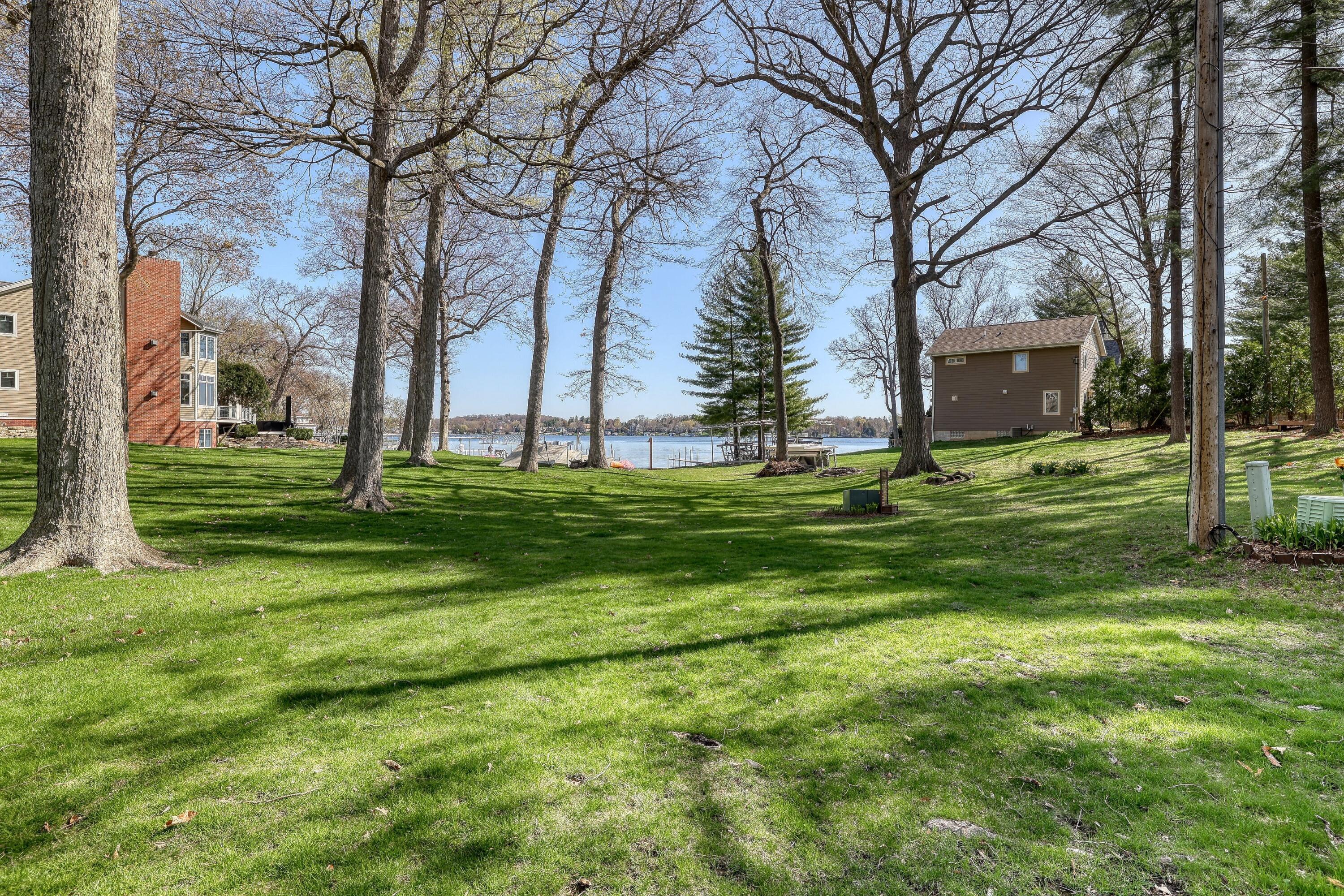 W347N6022 Rd I Oconomowoc, WI 53066 - Photo 36 of 45 33