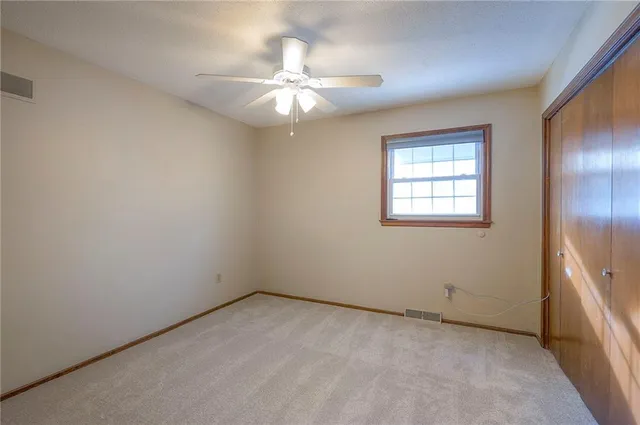 $350,000 | 13921 South Brookwood Court, Olathe, KS 66062