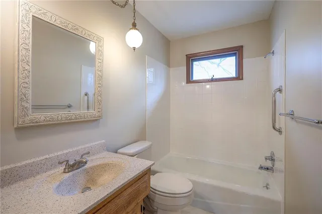 $350,000 | 13921 South Brookwood Court, Olathe, KS 66062