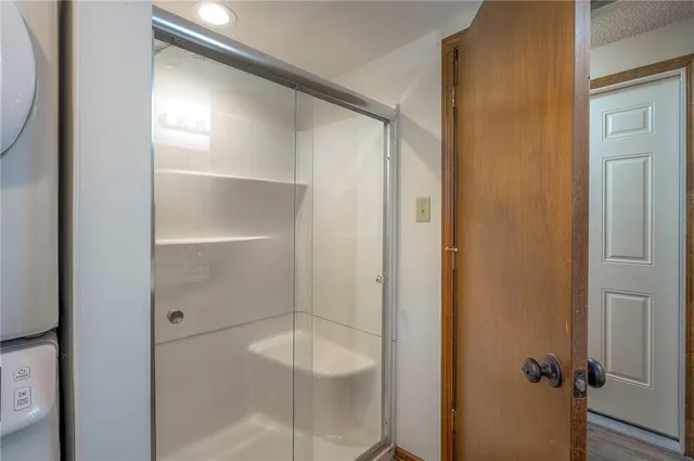 $350,000 | 13921 South Brookwood Court, Olathe, KS 66062