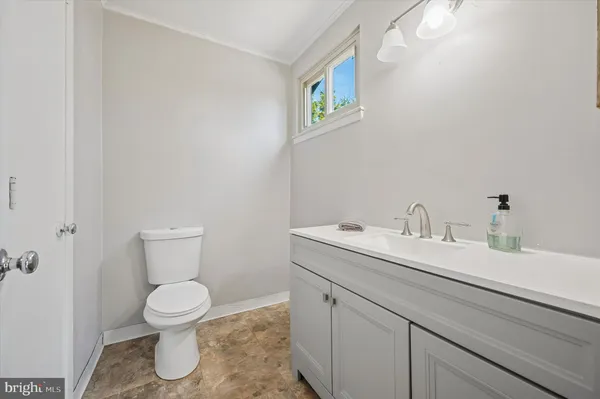 $475,000 | 891 Ivyland Road, Warminster, PA 18974