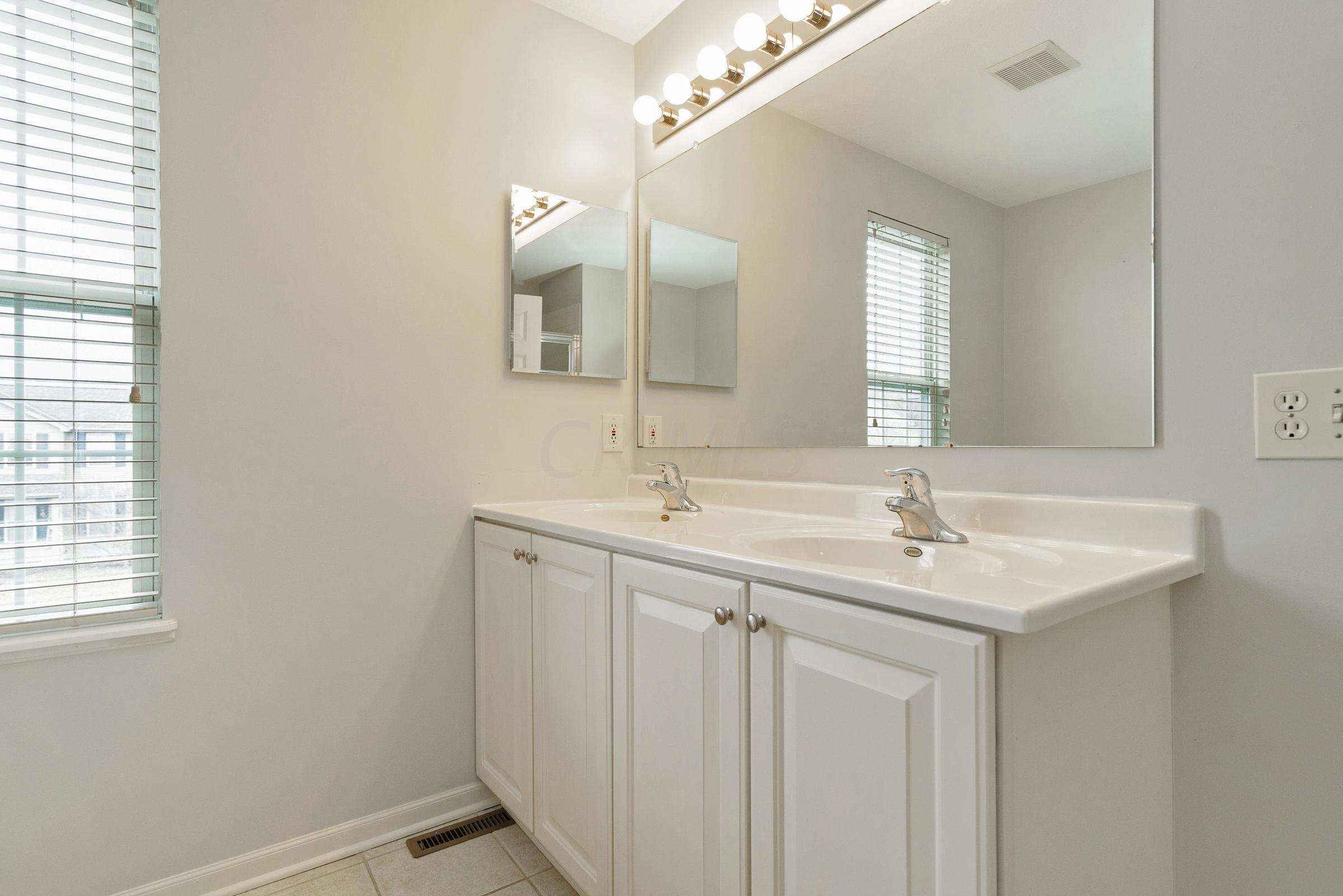 155 Ruby Red Lane Delaware, OH 43015 - Photo 17 of 28 Gallery Image 17