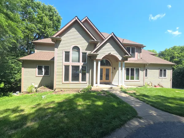 $939,000 | 2 Echo Woods Drive, Algonquin, IL 60102