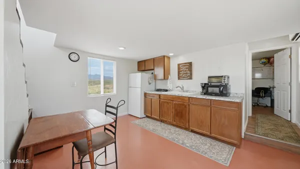 $465,000 | 6387 South Alvarado Place, Hereford, AZ 85615