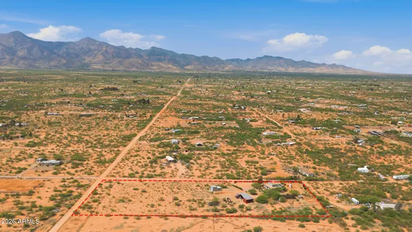 $465,000 | 6387 South Alvarado Place, Hereford, AZ 85615