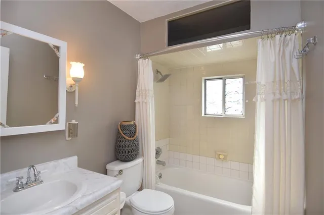 $194,500 | 111 Mulberry Street, Coraopolis, PA 15108