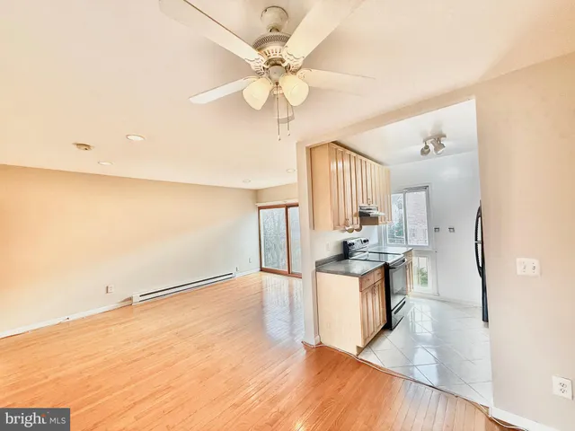 $1,799 | 720 West Glebe Road, Unit 2C, Alexandria, VA 22305