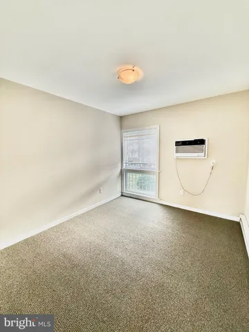 $1,799 | 720 West Glebe Road, Unit 2C, Alexandria, VA 22305