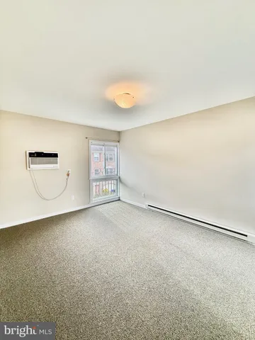 $1,799 | 720 West Glebe Road, Unit 2C, Alexandria, VA 22305