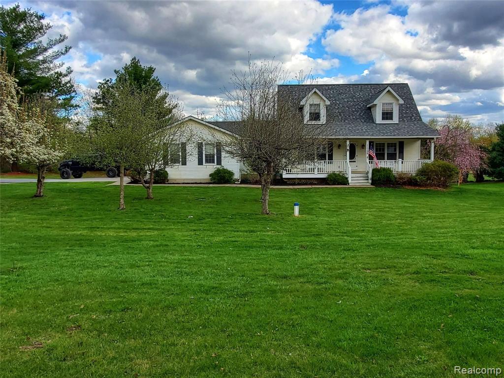 11798 Clyde Road Fenton, MI 48430 - Photo 1 of 46