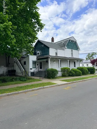 $1,250 | 499 6th Avenue, Troy, NY 12182
