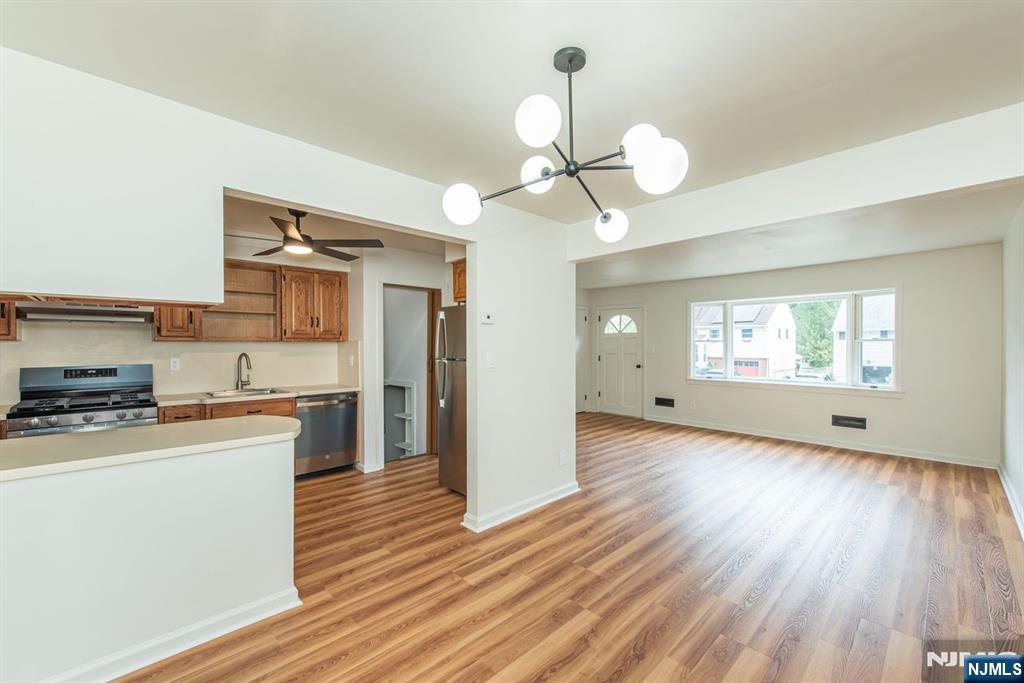115 Beverly Road Bloomfield, NJ 07003 - Photo 9 of 20 Gallery Image 9