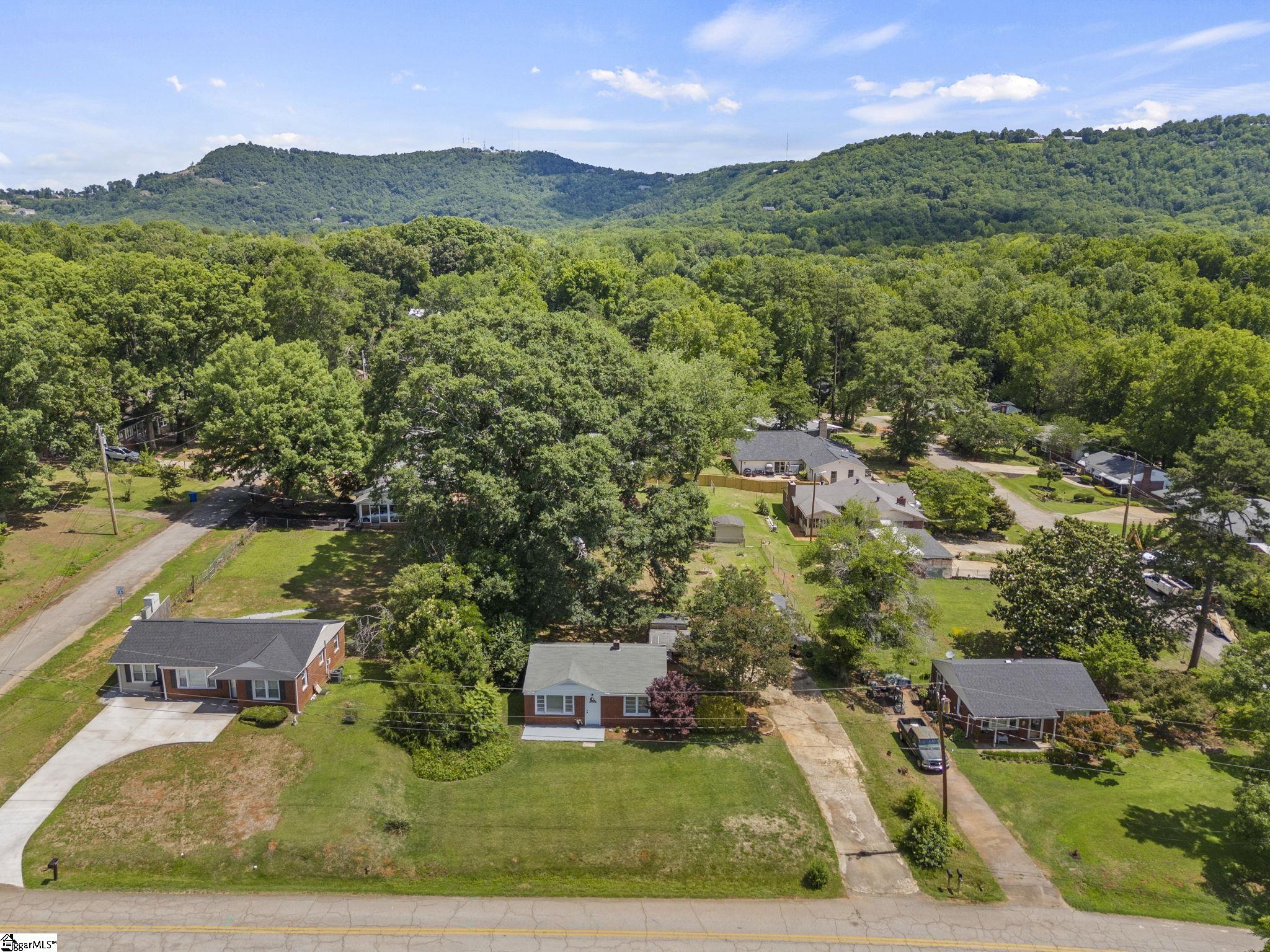 1902 Old Parker Road Greenville, SC 29609 - Photo 22 of 24