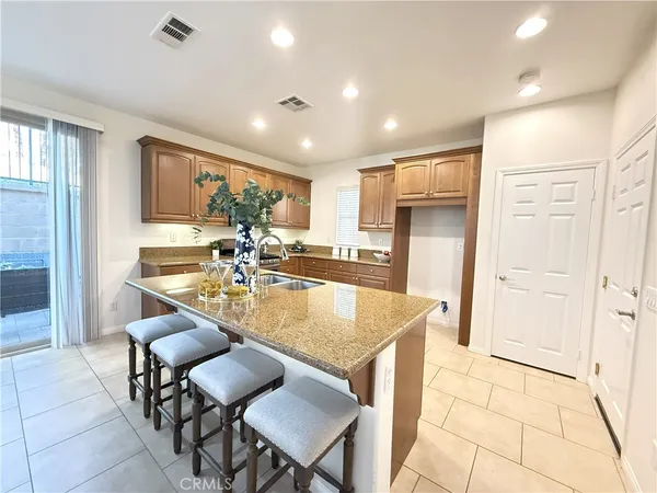 $4,800 | 81 Keepsake, Irvine, CA 92618
