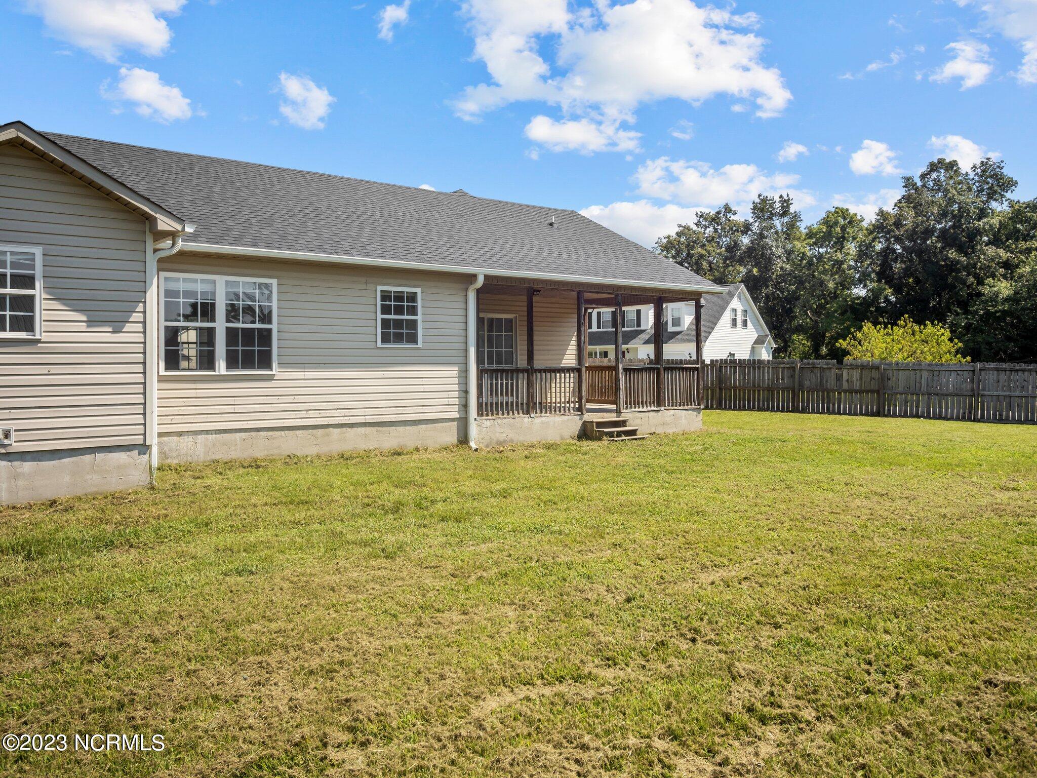 301 Rivers Edge Court Jacksonville, NC 28540 - Photo 42 of 55 22-web-or-mls-P9054754