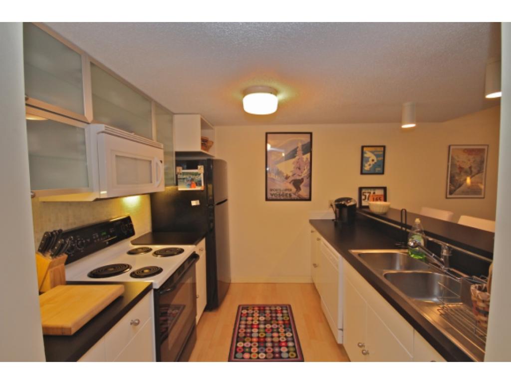 607 Mountains Edge Road, Unit 607 Brownsville, VT 05037 - Photo 2 of 15