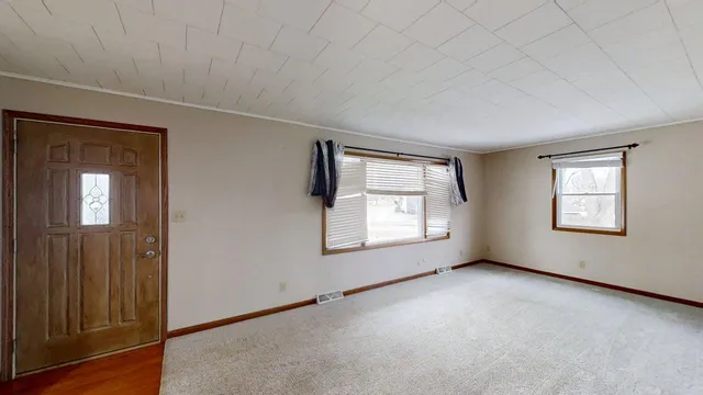 $214,900 | 605 Douglas Street, Catlin, IL 61817