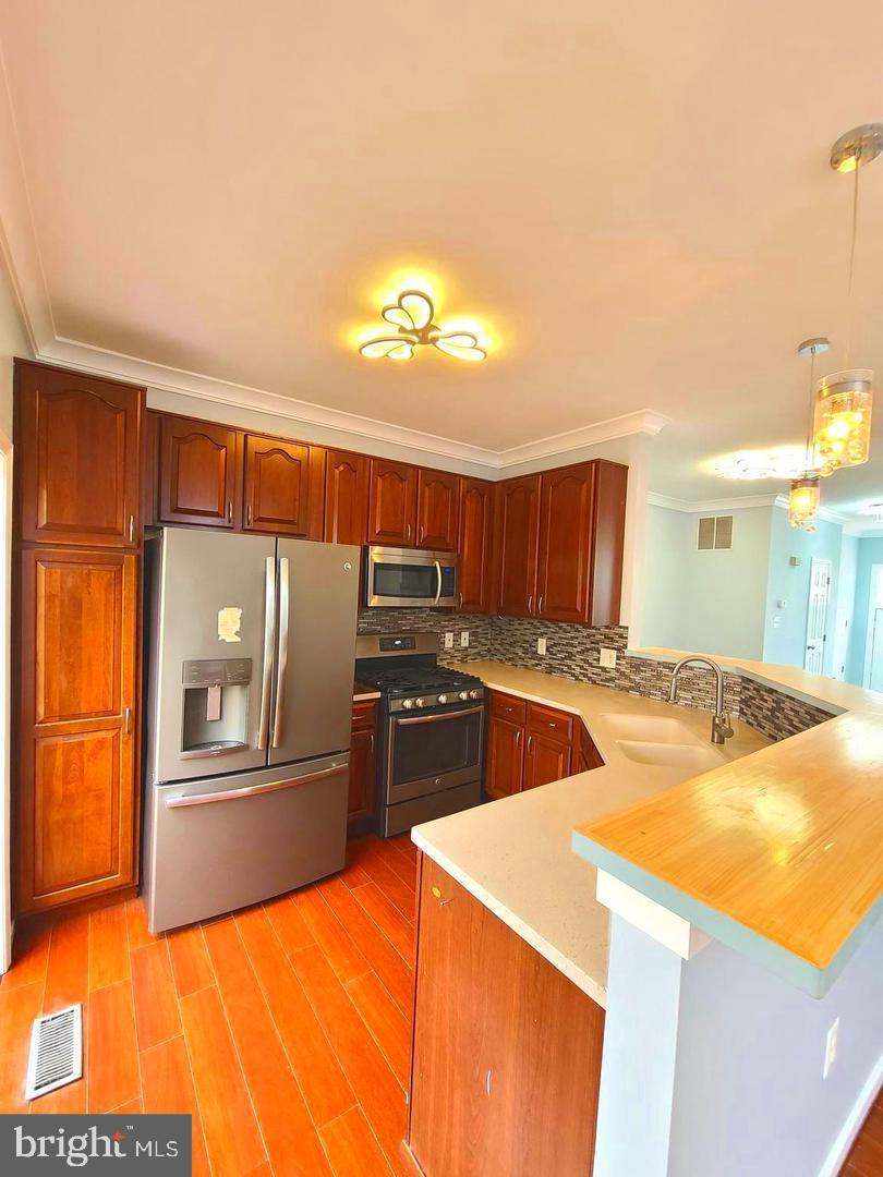 17308 Pacific Rim Terrace Dumfries, VA 22025 - Photo 15 of 40