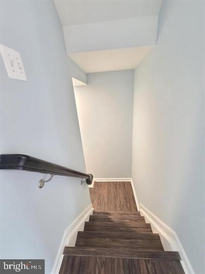 17308 Pacific Rim Terrace Dumfries, VA 22025 - Photo 33 of 40