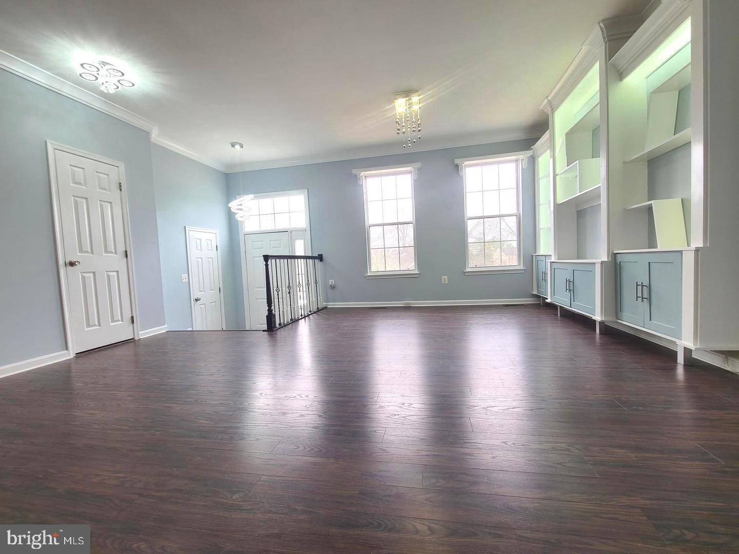 17308 Pacific Rim Terrace Dumfries, VA 22025 - Photo 5 of 40