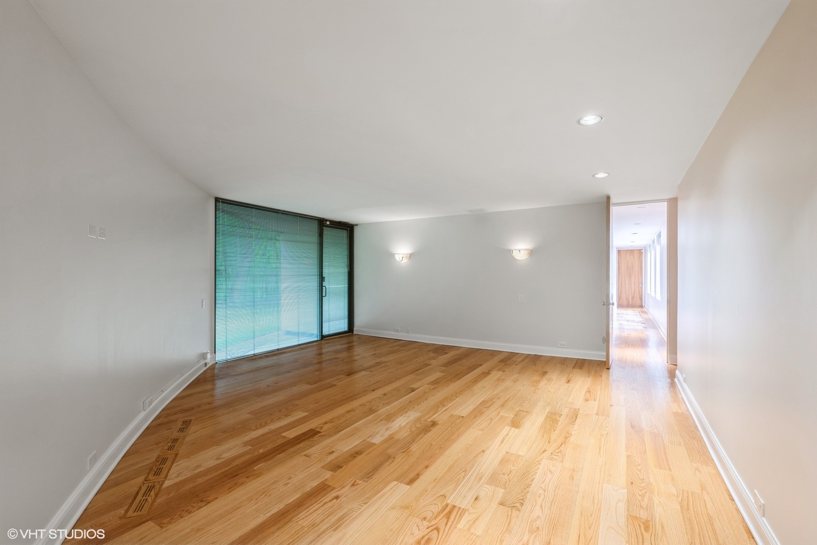 2000 Clendenin Lane Riverwoods, IL 60015 - Photo 16 of 51