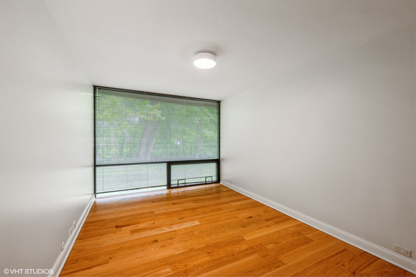 2000 Clendenin Lane Riverwoods, IL 60015 - Photo 23 of 51 a view of empty room