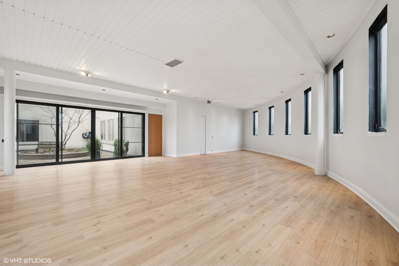 2000 Clendenin Lane Riverwoods, IL 60015 - Photo 34 of 51