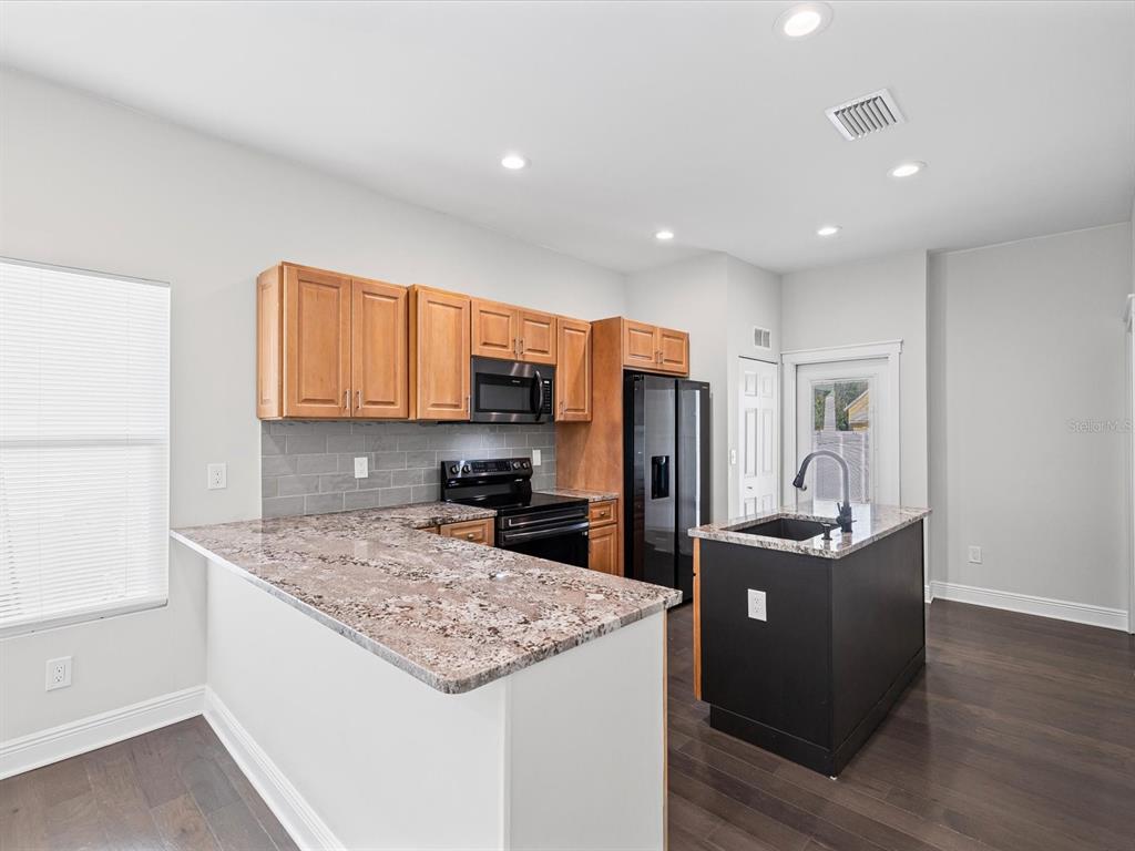 2107 West Cherry Street Tampa, FL 33607 - Photo 13 of 65