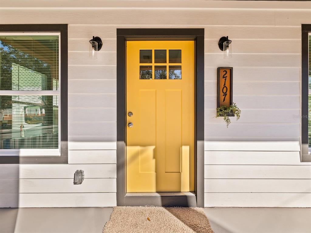 2107 West Cherry Street Tampa, FL 33607 - Photo 2 of 65