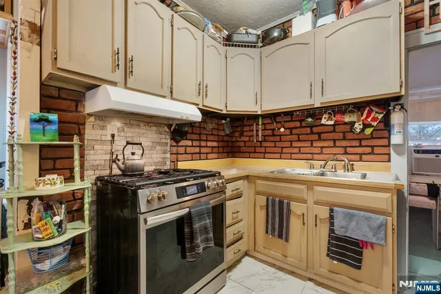 $550,000 | 20 Alpine Road, Towaco, NJ 07082