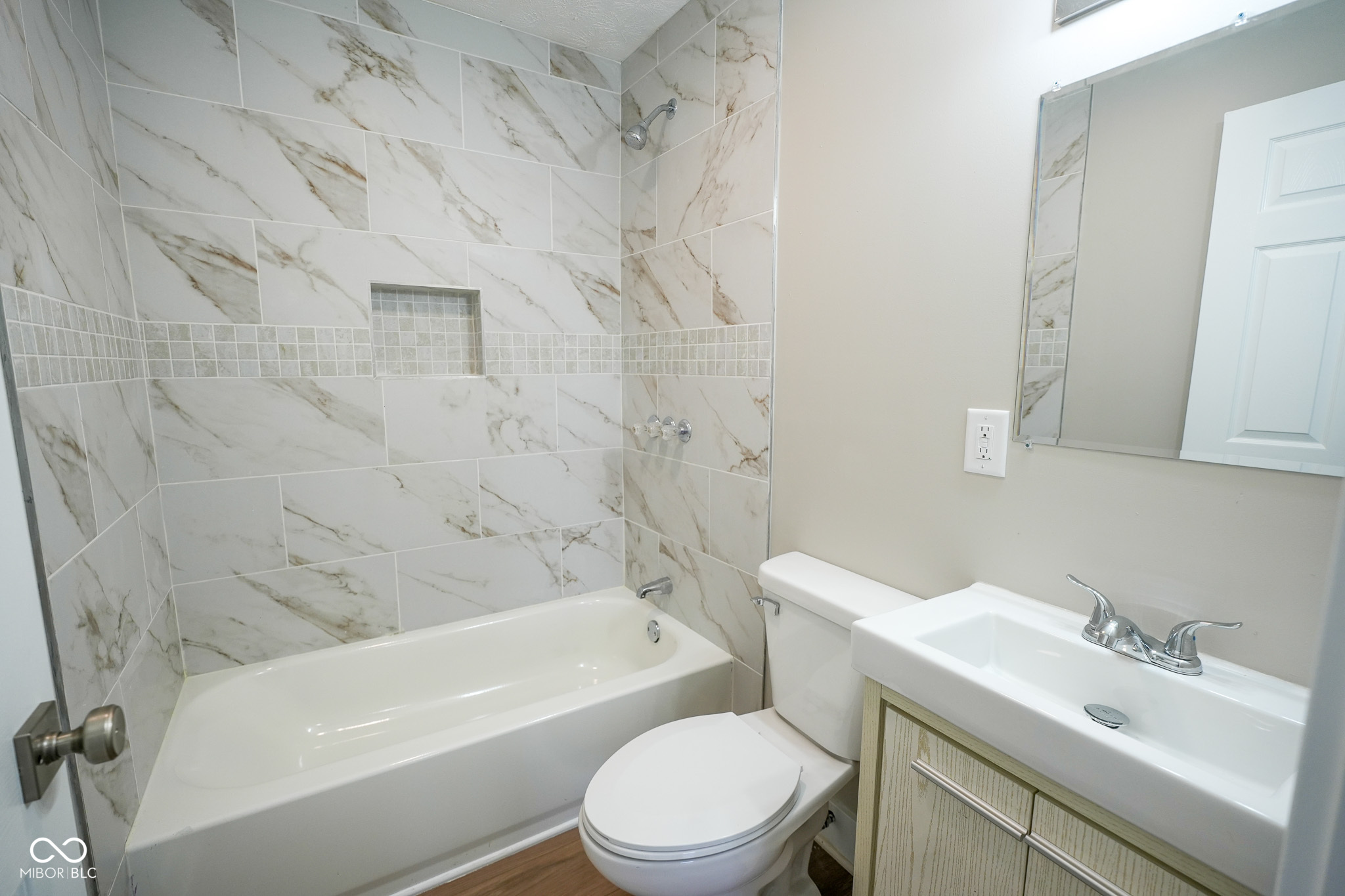 313 East 39th Street Anderson, IN 46013 - Photo 12 of 14