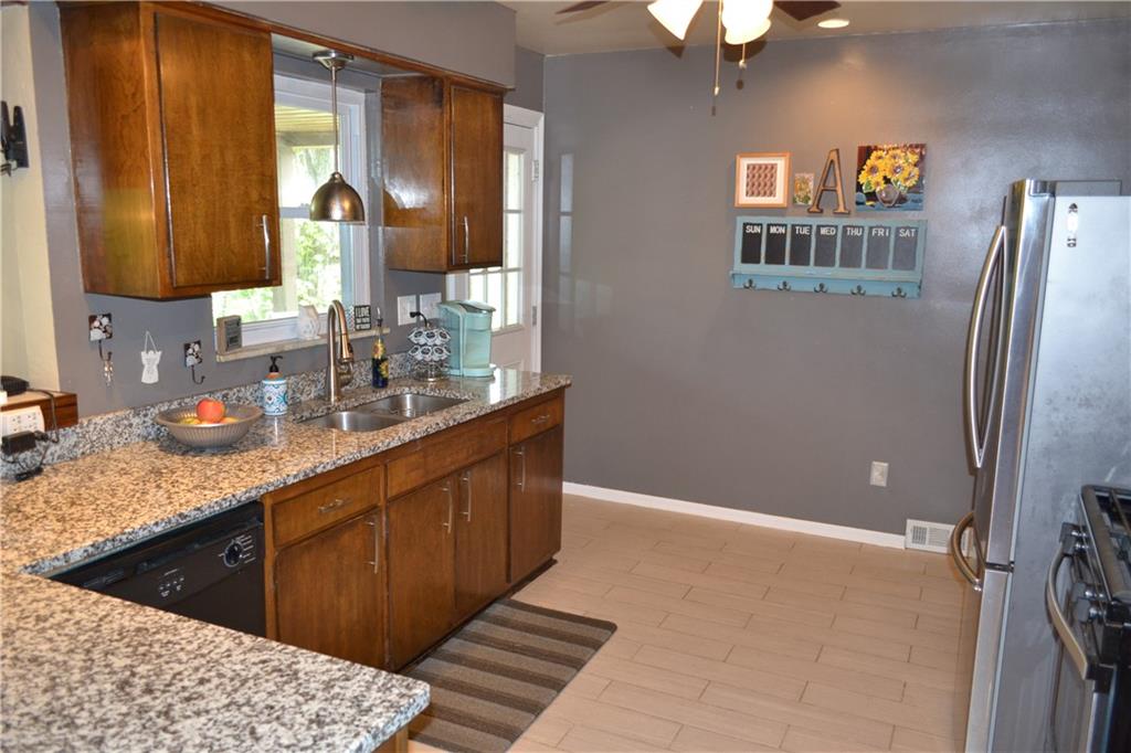 1750 Borland Road Pittsburgh, PA 15243 - Photo 3 of 20