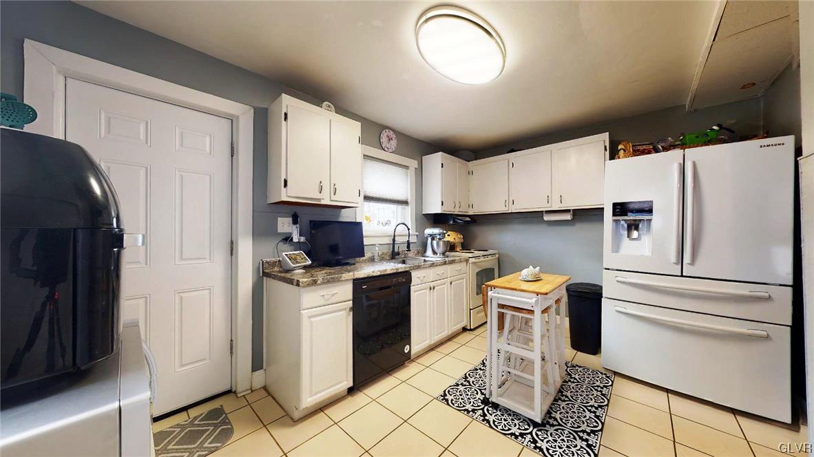 113 Chestnut Street Coplay, PA 18037 - Photo 8 of 24 Kitchen