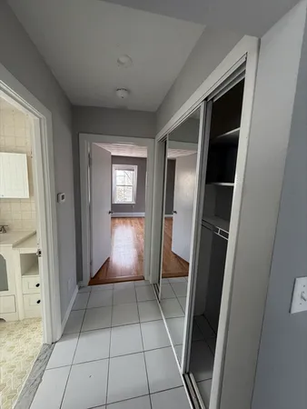 $2,600 | 5 Washington Square, Unit 2, Gloucester, MA 01930