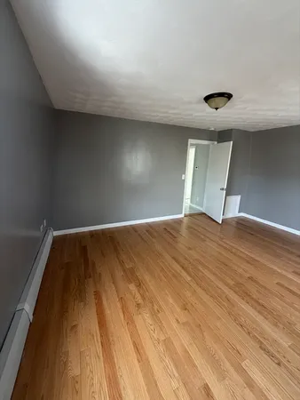 $2,600 | 5 Washington Square, Unit 2, Gloucester, MA 01930