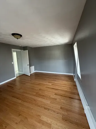 $2,600 | 5 Washington Square, Unit 2, Gloucester, MA 01930