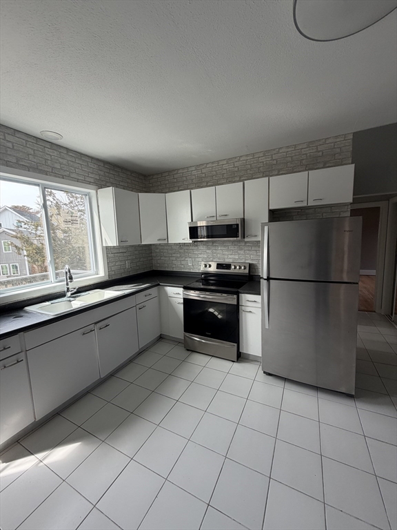 5 Washington Square, Unit 2 Gloucester, MA 01930 - Photo 4 of 26